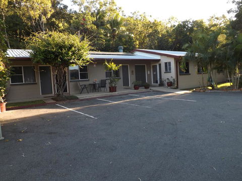 Sunbird Motel - Sunshine Coast Guide 1