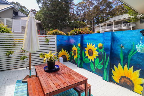 Sunflower Villa In Raffertys Resort - Sunshine Coast Guide 0