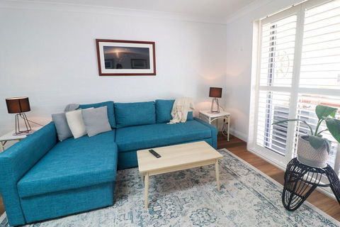 Sunflower Villa In Raffertys Resort - Sunshine Coast Guide 3