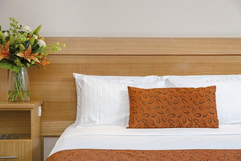 Sunseeker Motor Inn - Sunshine Coast Guide 0