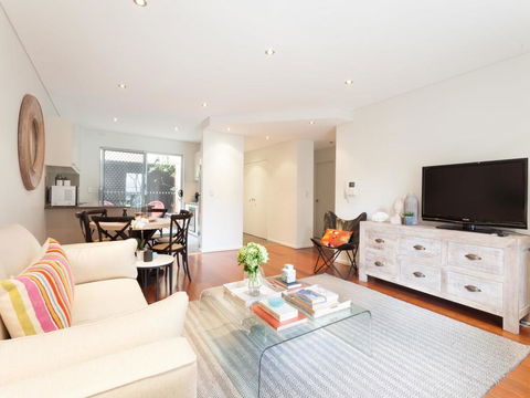 SURRY HILLS BUCKINGHAM ST-LAbode - Sunshine Coast Guide 2