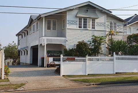 Sustainable B&B By The Bay - Sunshine Coast Guide 0
