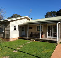 Sutton Forest Cottage - Sunshine Coast Guide