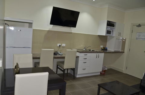 Swagsman Motel - Sunshine Coast Guide 2