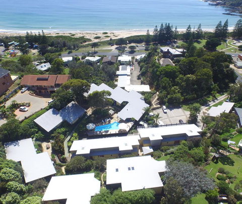 Tathra Beach House Holiday Apartments - Sunshine Coast Guide 0