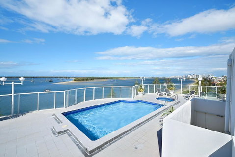 The Atrium Resort - Sunshine Coast Guide 2