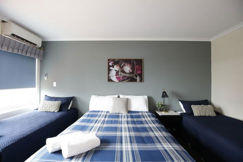 The Bayview Hotel - Sunshine Coast Guide 1