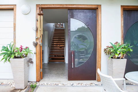 THE BEACH HAVENS - Sunshine Coast Guide 1