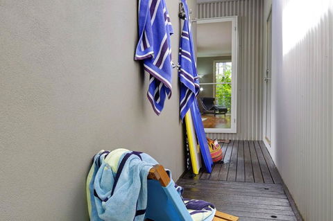 THE BEACH HOUSE - Sunshine Coast Guide 2