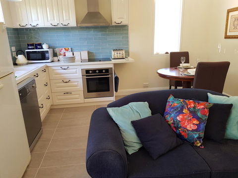 Birch Lane - Sunshine Coast Guide 33