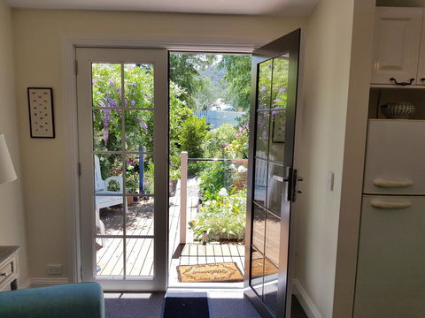 Birch Lane - Sunshine Coast Guide 2