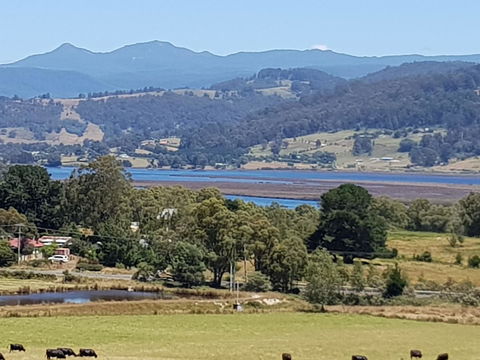 Birch Lane - Sunshine Coast Guide 1