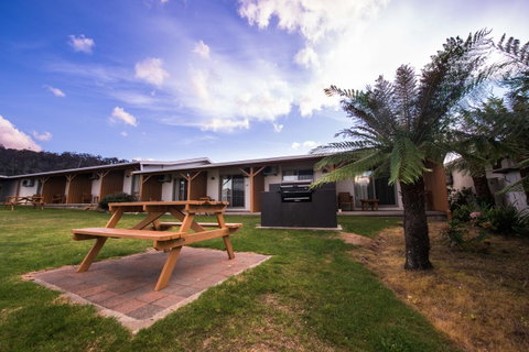 Beachfront Bicheno - Sunshine Coast Guide 43