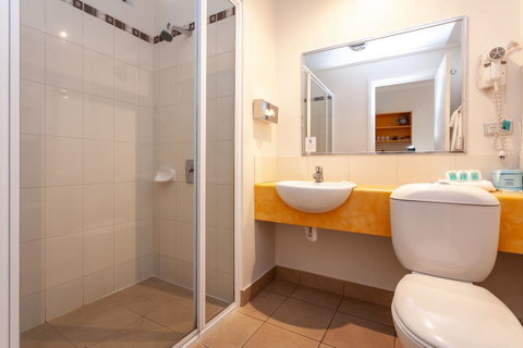 Beachfront Bicheno - Sunshine Coast Guide 31