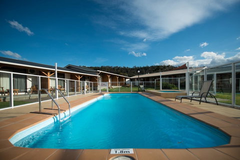 Beachfront Bicheno - Sunshine Coast Guide 35