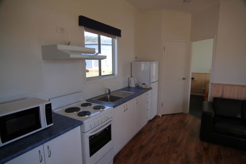 Bicheno East Coast Holiday Park - Sunshine Coast Guide 1