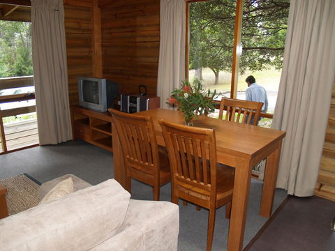 Stewarts Bay Lodge - Sunshine Coast Guide 21