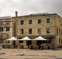 Moss Hotel - Sunshine Coast Guide