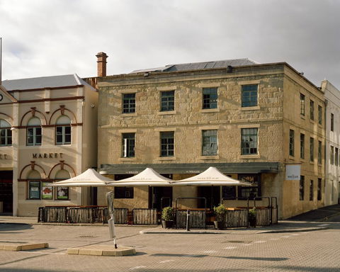 Moss Hotel - Sunshine Coast Guide 0