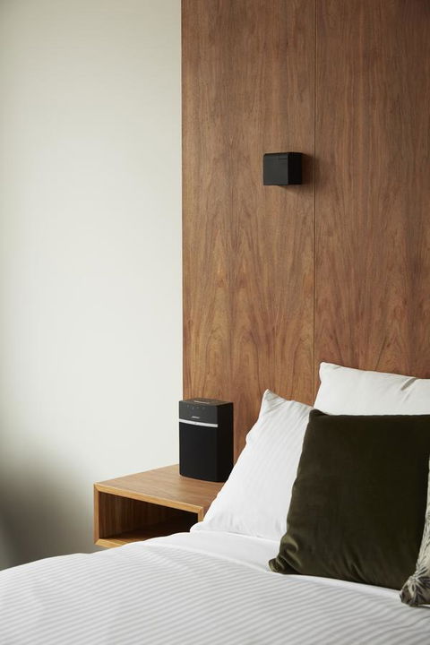Moss Hotel - Sunshine Coast Guide 6