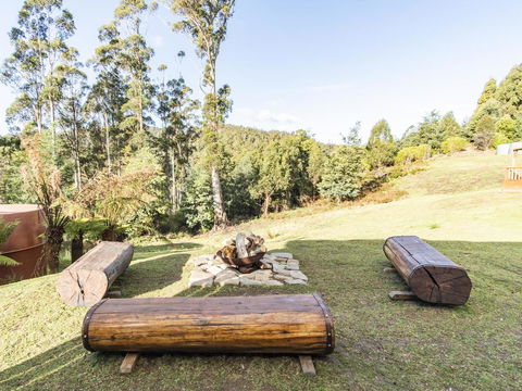 Derby Forest Cabins - Sunshine Coast Guide 2