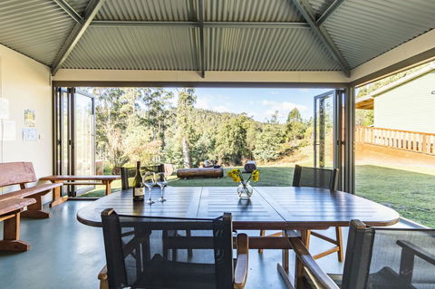 Derby Forest Cabins - Sunshine Coast Guide 4