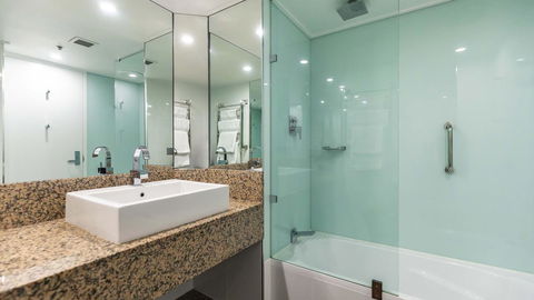 Hotel Grand Chancellor Hobart - Sunshine Coast Guide 16