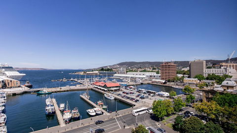 Hotel Grand Chancellor Hobart - Sunshine Coast Guide 1
