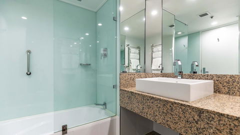 Hotel Grand Chancellor Hobart - Sunshine Coast Guide 12