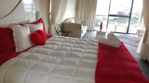 Diamond Island Resort - Sunshine Coast Guide 38