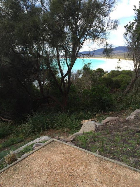 Holland House Bay Of Fires - Sunshine Coast Guide 1