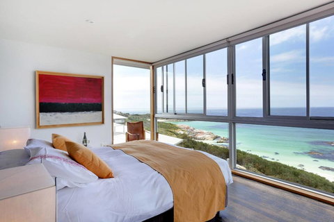 Holland House Bay Of Fires - Sunshine Coast Guide 10