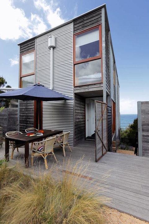 Holland House Bay Of Fires - Sunshine Coast Guide 13