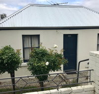 Omaroo House - panoramic water views - Sunshine Coast Guide