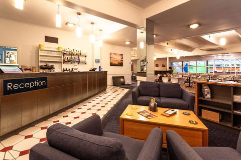 Kingston Hotel - Sunshine Coast Guide 13