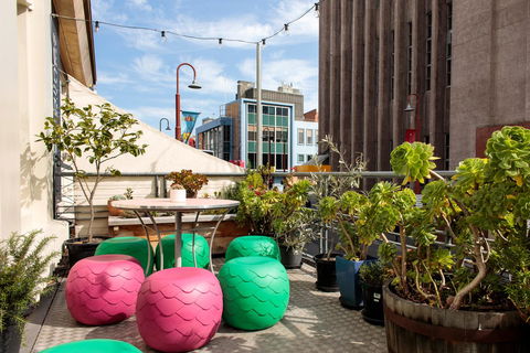 Alabama Hotel Hobart - Sunshine Coast Guide 2