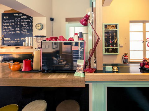 Alabama Hotel Hobart - Sunshine Coast Guide 43