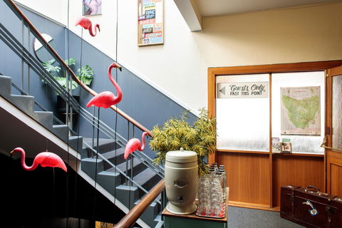 Alabama Hotel Hobart - Sunshine Coast Guide 1