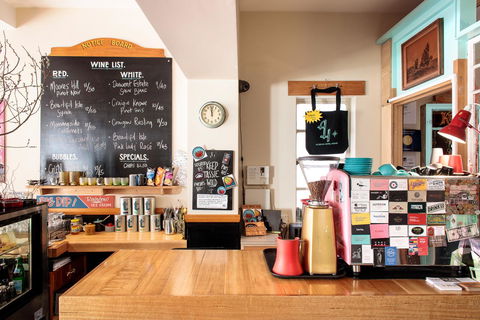 Alabama Hotel Hobart - Sunshine Coast Guide 5