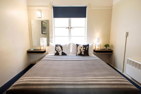 Alabama Hotel Hobart - Sunshine Coast Guide 21