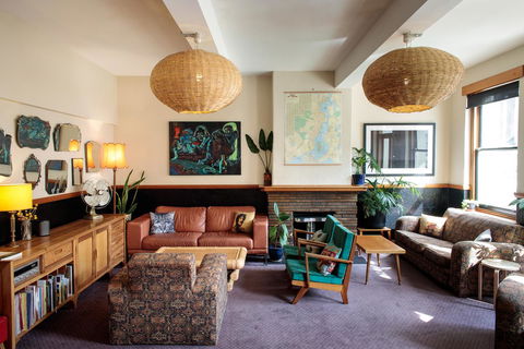 Alabama Hotel Hobart - Sunshine Coast Guide 3