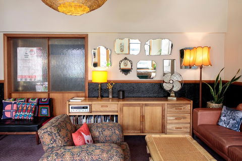 Alabama Hotel Hobart - Sunshine Coast Guide 6