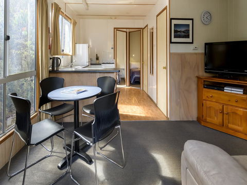 Discovery Parks - Cradle Mountain - Sunshine Coast Guide 4