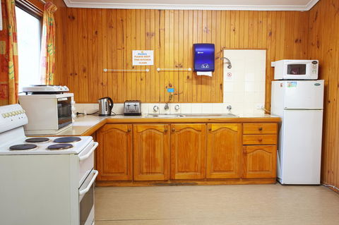 Discovery Parks - Cradle Mountain - Sunshine Coast Guide 30