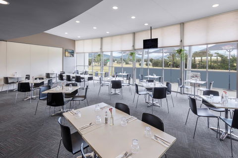 Travelodge Hotel Hobart Airport - Sunshine Coast Guide 16