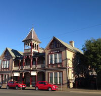 Arthouse Hostel - Sunshine Coast Guide