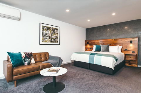 Maylands Lodge - Sunshine Coast Guide 25