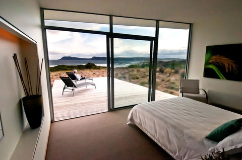 Cloudy Bay Beach House - Sunshine Coast Guide 22