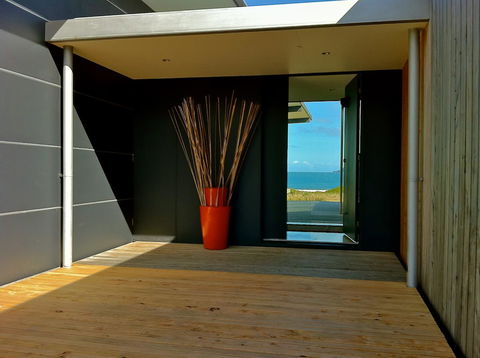 Cloudy Bay Beach House - Sunshine Coast Guide 17