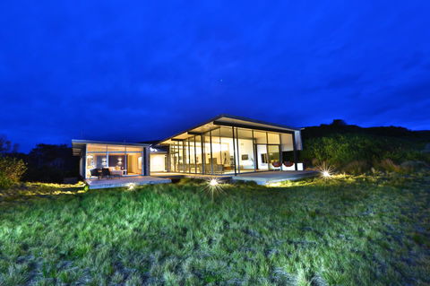 Cloudy Bay Beach House - Sunshine Coast Guide 42
